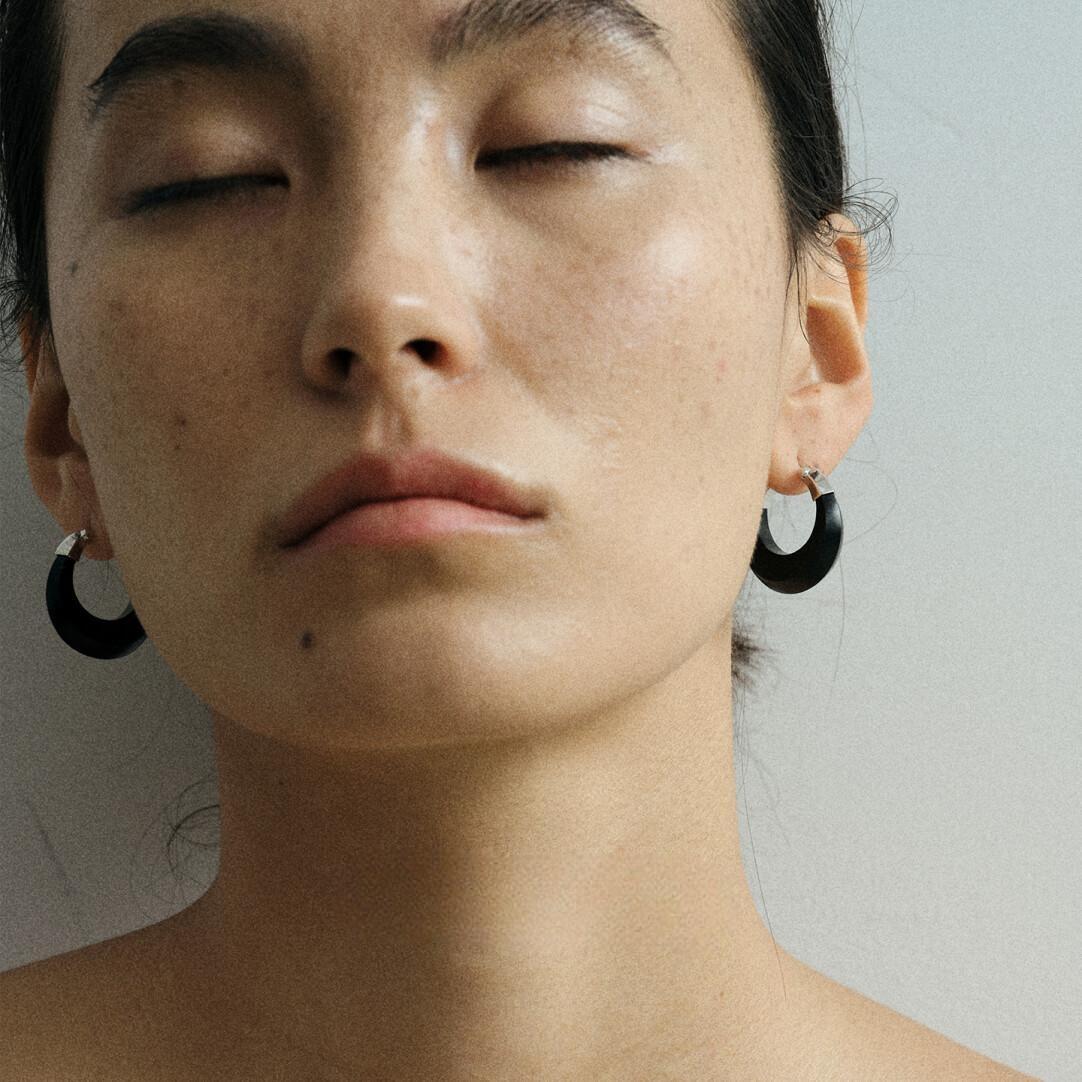 S925 Silver & Sandalwood Wood Dome Earrings - Elegant & Unique