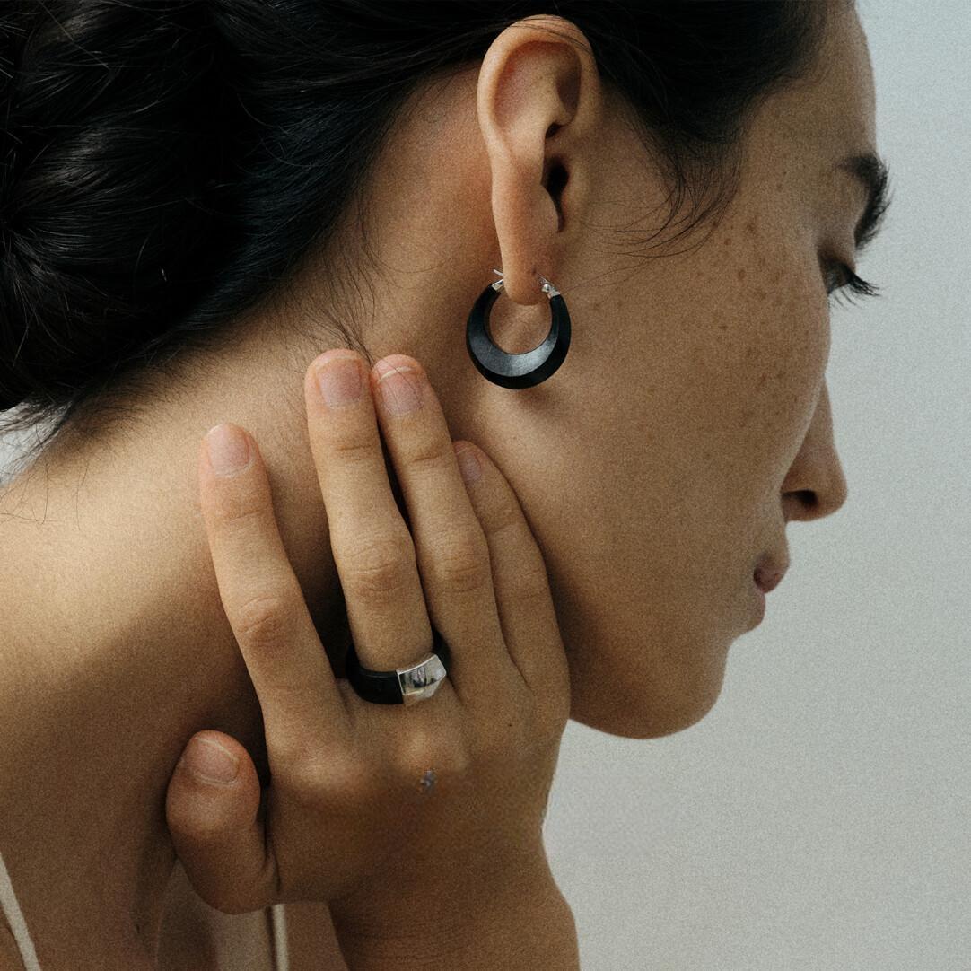 S925 Silver & Sandalwood Wood Dome Earrings - Elegant & Unique