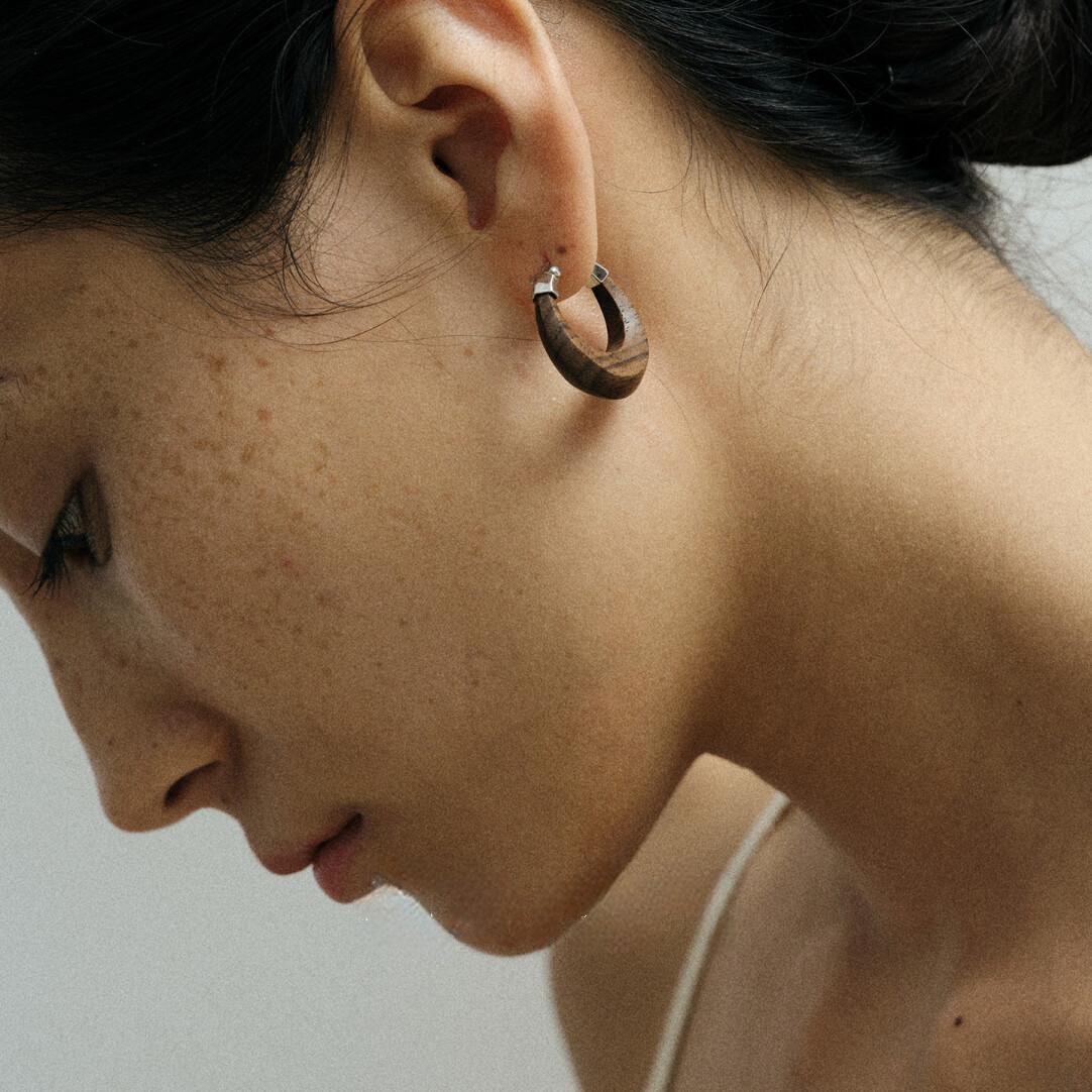 S925 Silver & Sandalwood Wood Dome Earrings - Elegant & Unique