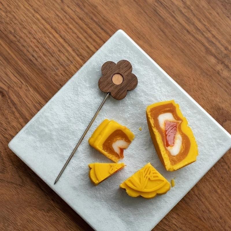 Japanese Handmade Flower Fruit Stick Walnut Cocktail Fork